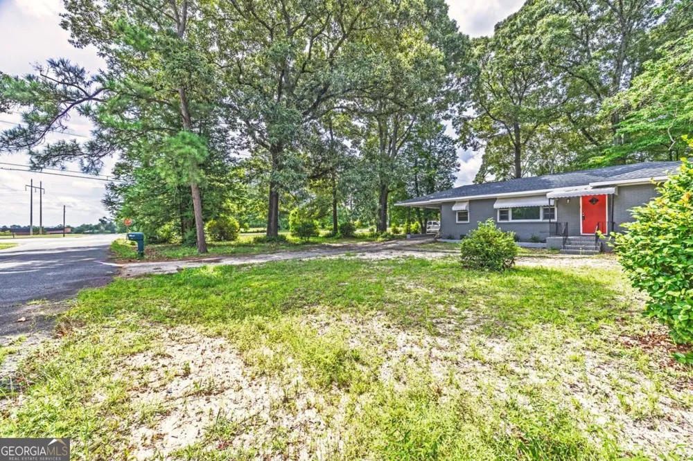 101 Sparta ST Warner Robins, GA 31088