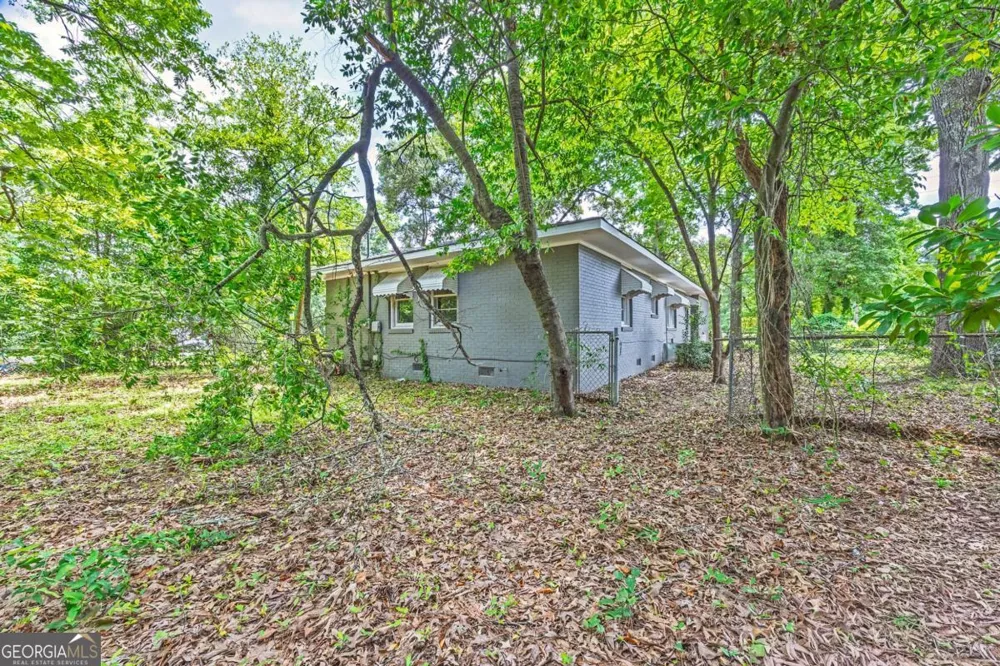 101 Sparta ST Warner Robins, GA 31088