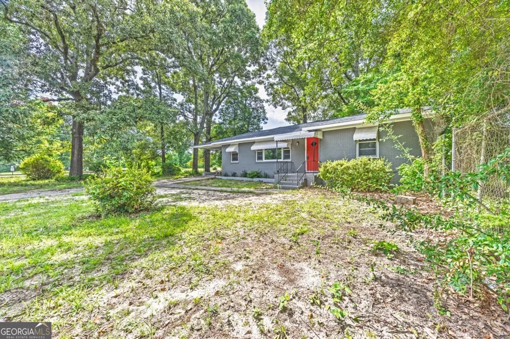 101 Sparta ST Warner Robins, GA 31088