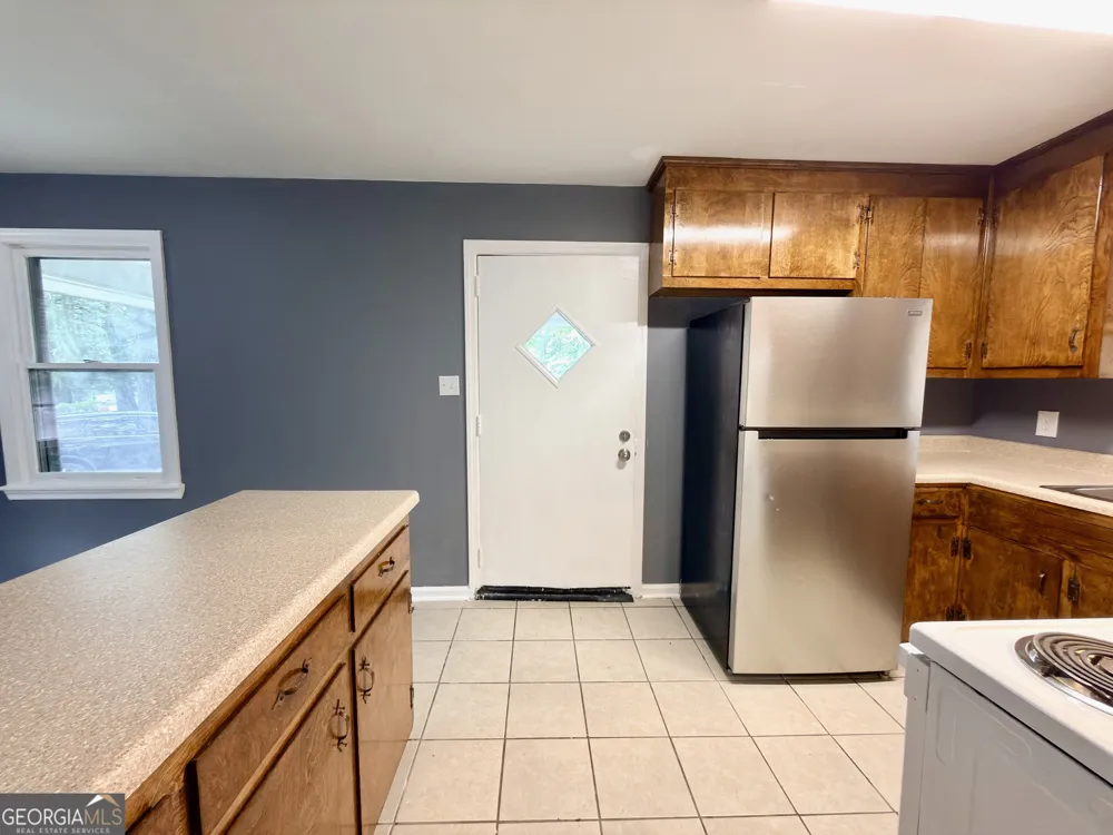 101 Sparta ST Warner Robins, GA 31088