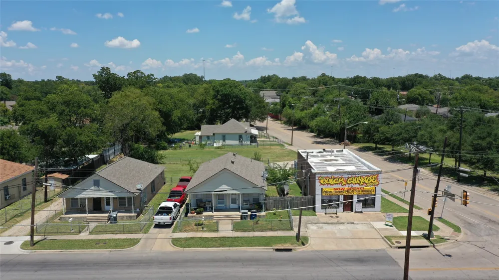 820 S Carroll Avenue Dallas, TX 75223