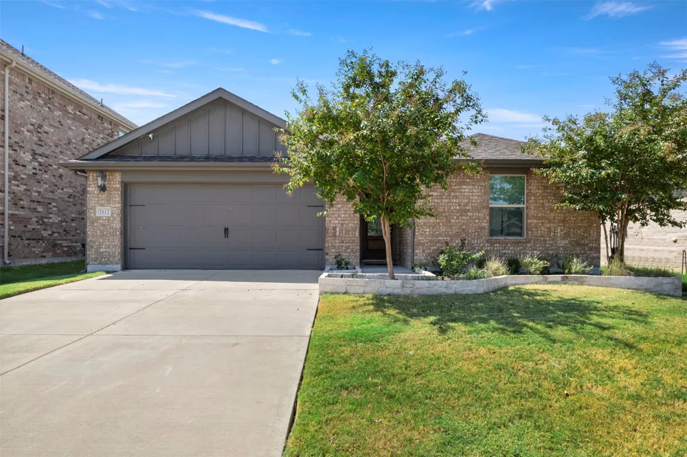 1612 Gold Mine Trail Aubrey, TX 76227