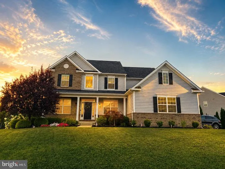 402 GARDENIA Mullica Hill, NJ 08062
