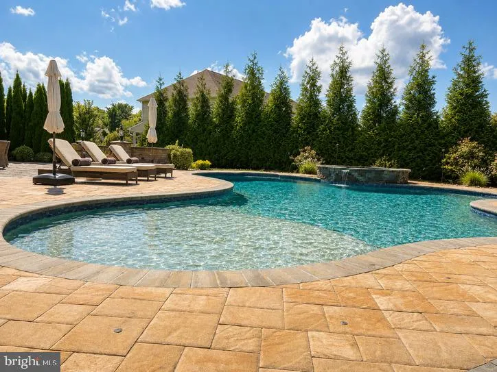 402 GARDENIA Mullica Hill, NJ 08062