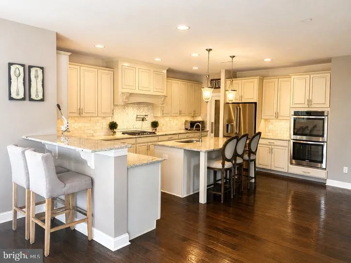 402 GARDENIA Mullica Hill, NJ 08062