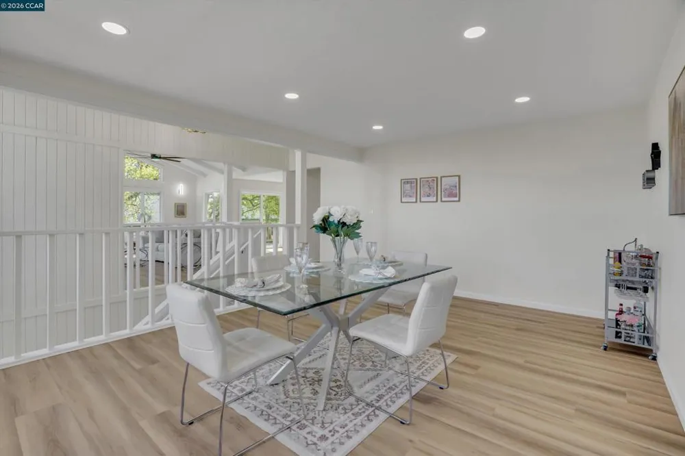 2271 Yale St Martinez, CA 94553