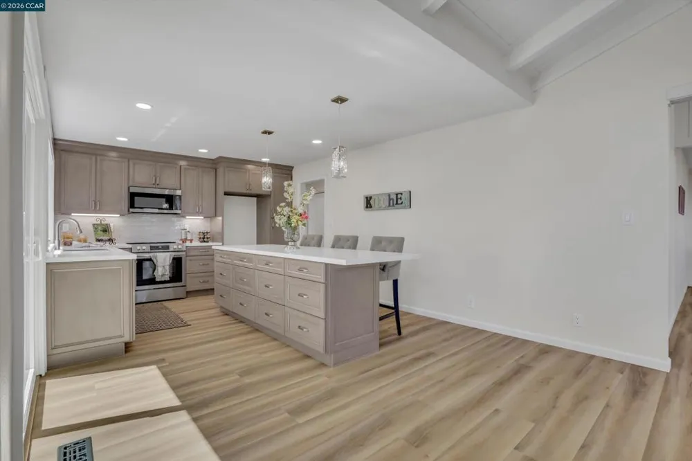 2271 Yale St Martinez, CA 94553