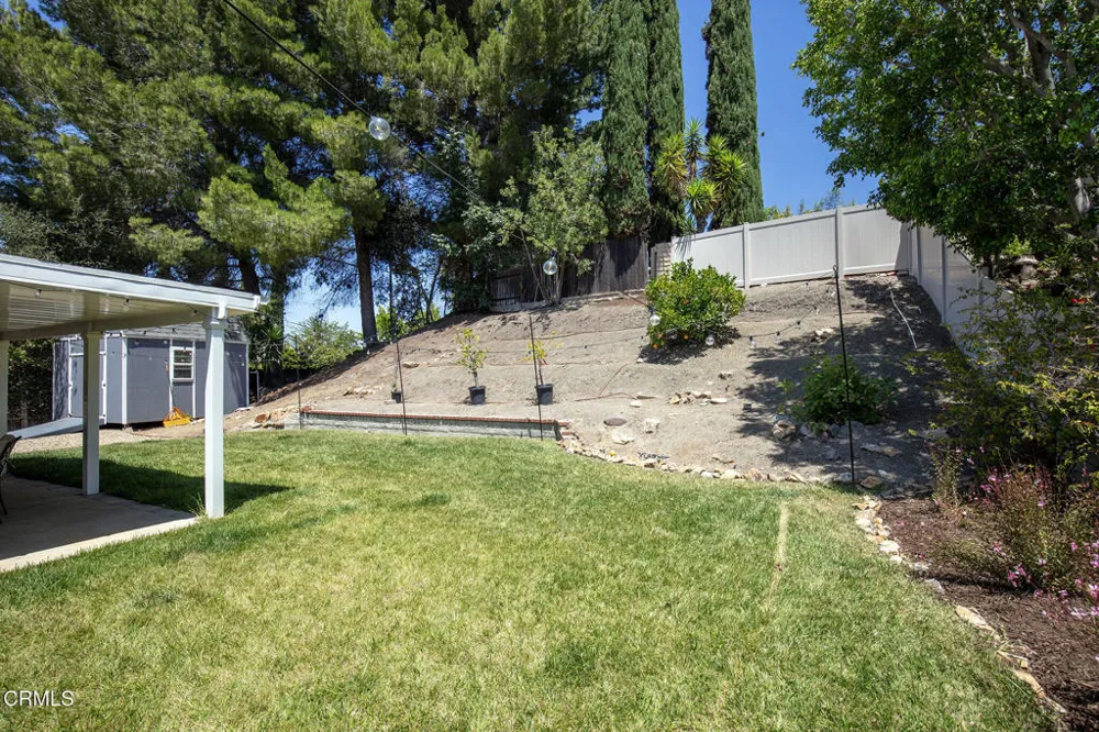 335 W Avenida De Las Flores Thousand Oaks, CA 91360