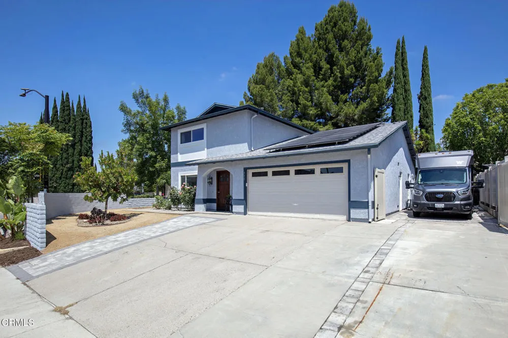 335 W Avenida De Las Flores Thousand Oaks, CA 91360