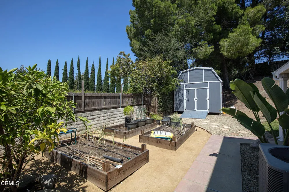 335 W Avenida De Las Flores Thousand Oaks, CA 91360
