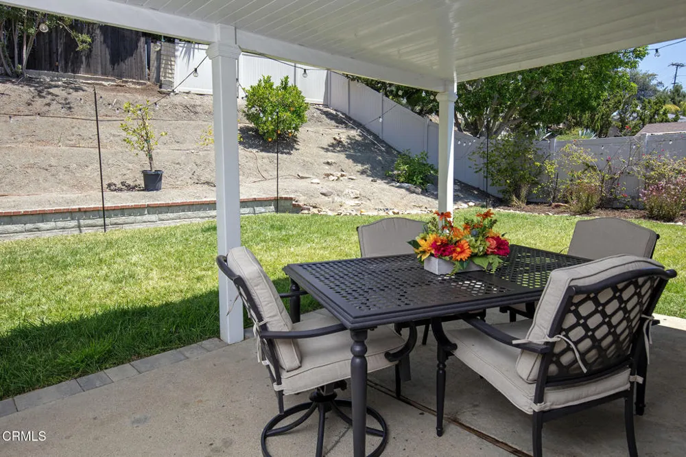 335 W Avenida De Las Flores Thousand Oaks, CA 91360