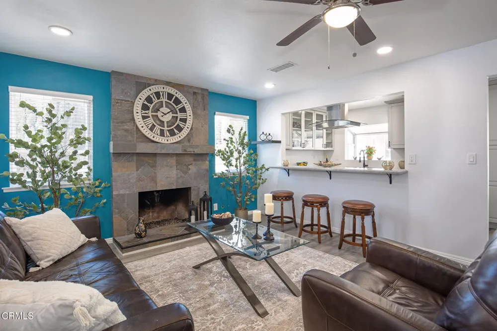 335 W Avenida De Las Flores Thousand Oaks, CA 91360