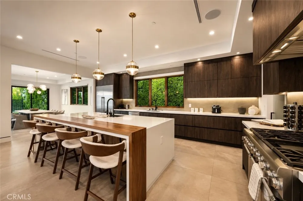 23262 Gonzales Drive Woodland Hills, CA 91367