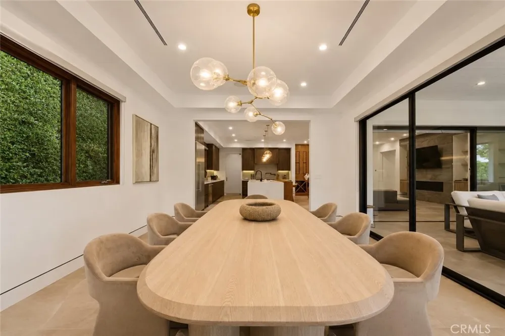 23262 Gonzales Drive Woodland Hills, CA 91367