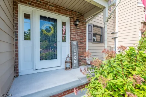 122 Sunrise Dr