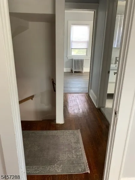 97 Elliot Pl East Orange City, NJ 07018