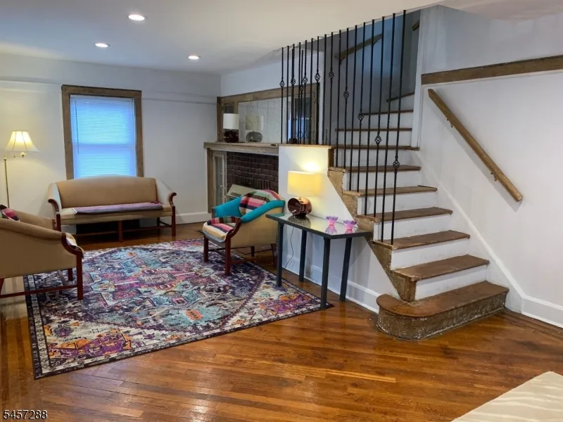 97 Elliot Pl East Orange City, NJ 07018