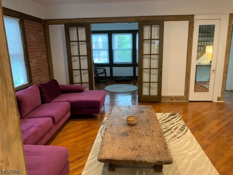 97 Elliot Pl East Orange City, NJ 07018