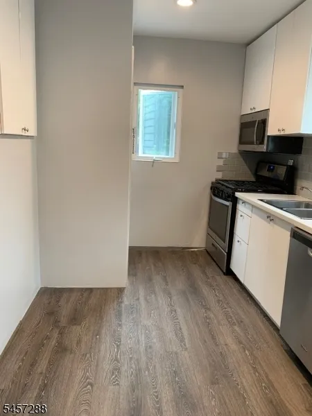97 Elliot Pl East Orange City, NJ 07018