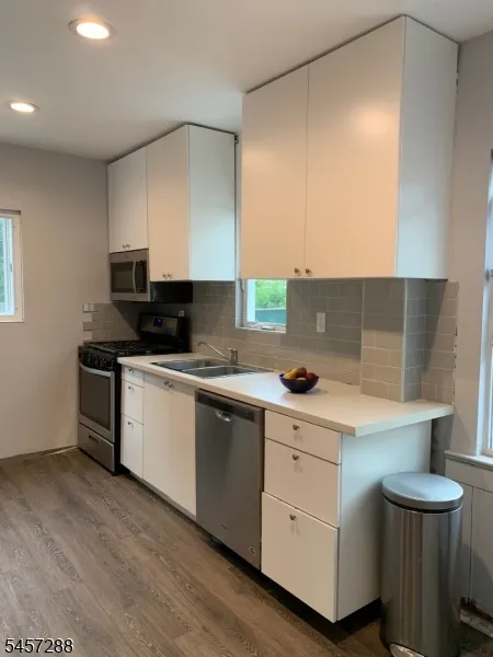 97 Elliot Pl East Orange City, NJ 07018