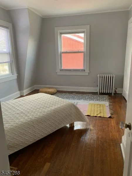 97 Elliot Pl East Orange City, NJ 07018