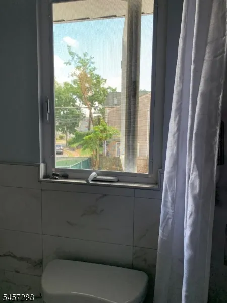 97 Elliot Pl East Orange City, NJ 07018