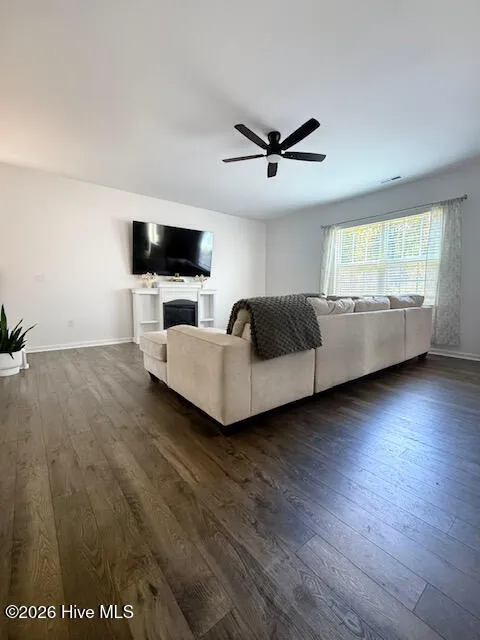 1095 Shoreline Drive Vass, NC 28394