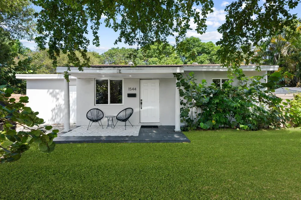 1544 NW 5th Avenue Fort Lauderdale, FL 33311