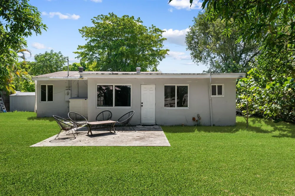 1544 NW 5th Avenue Fort Lauderdale, FL 33311
