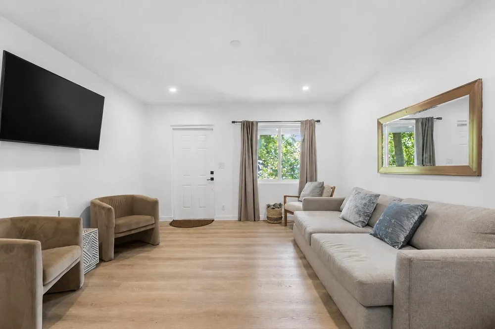 1544 NW 5th Avenue Fort Lauderdale, FL 33311