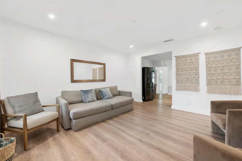 1544 NW 5th Avenue Fort Lauderdale, FL 33311