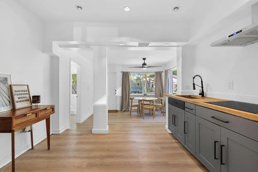 1544 NW 5th Avenue Fort Lauderdale, FL 33311
