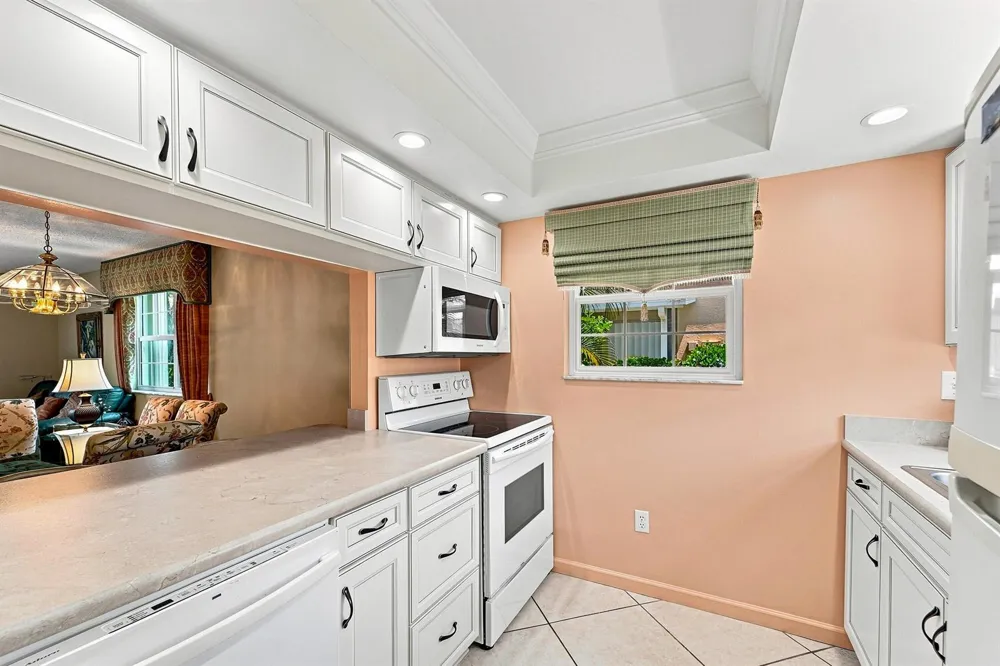 211 Waterside Drive Hypoluxo, FL 33462
