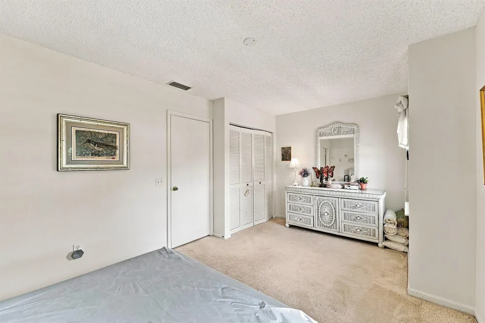 211 Waterside Drive Hypoluxo, FL 33462