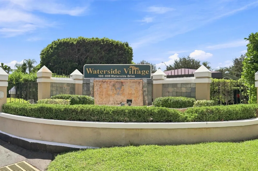 211 Waterside Drive Hypoluxo, FL 33462