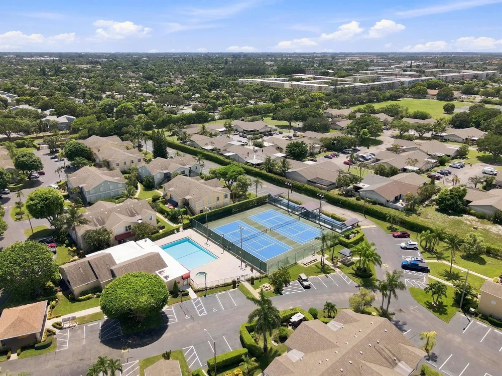 211 Waterside Drive Hypoluxo, FL 33462