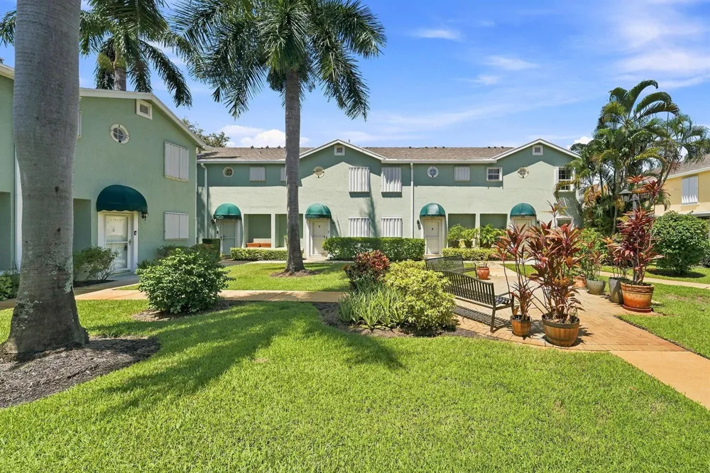 211 Waterside Drive Hypoluxo, FL 33462