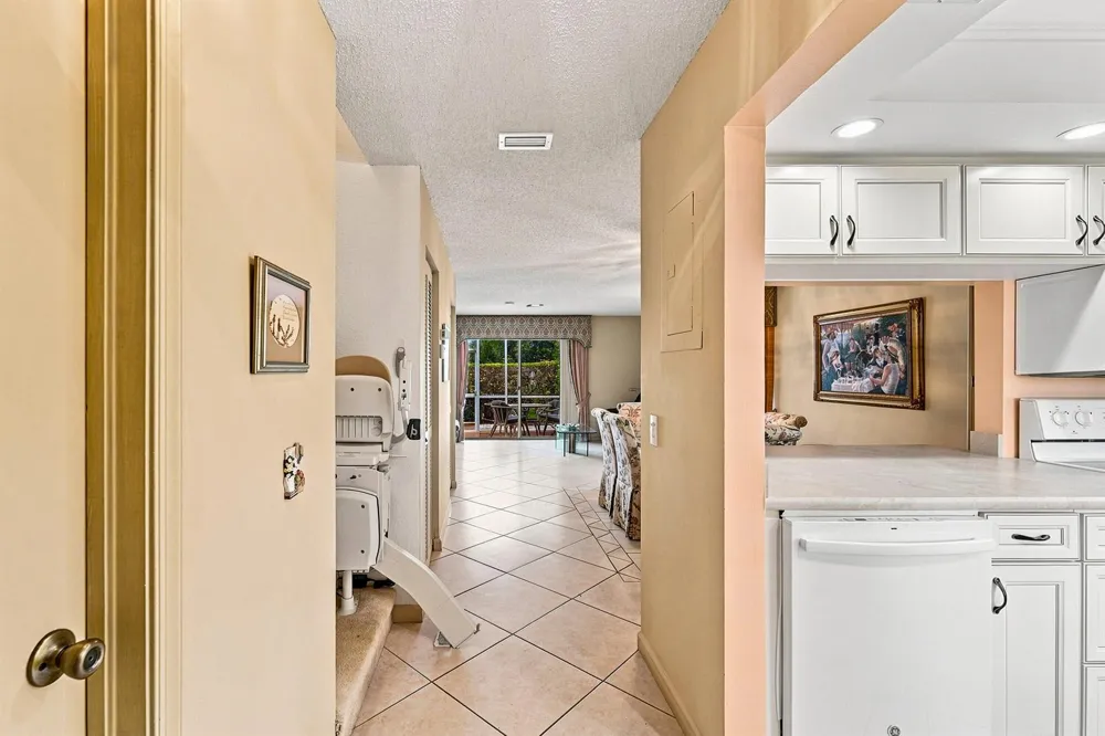 211 Waterside Drive Hypoluxo, FL 33462