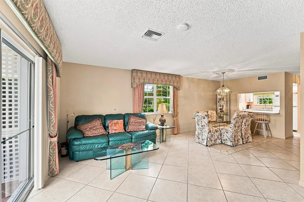 211 Waterside Drive Hypoluxo, FL 33462