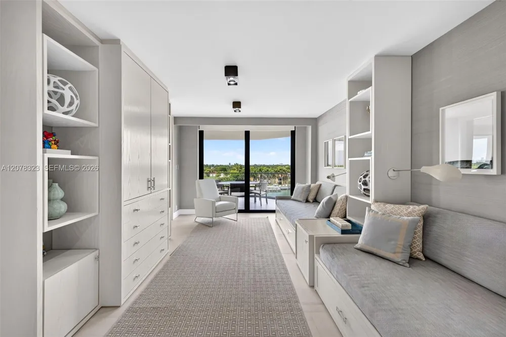 5500 Collins Ave #702 Miami Beach, FL 33140