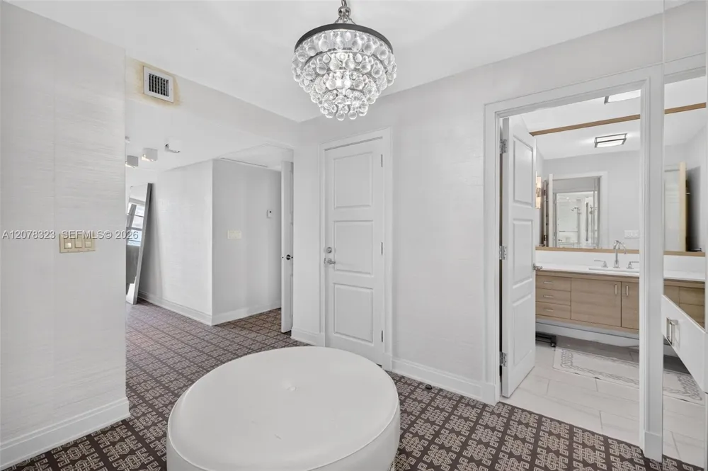 5500 Collins Ave #702 Miami Beach, FL 33140
