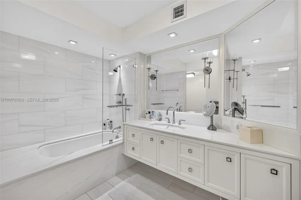 5500 Collins Ave #702 Miami Beach, FL 33140