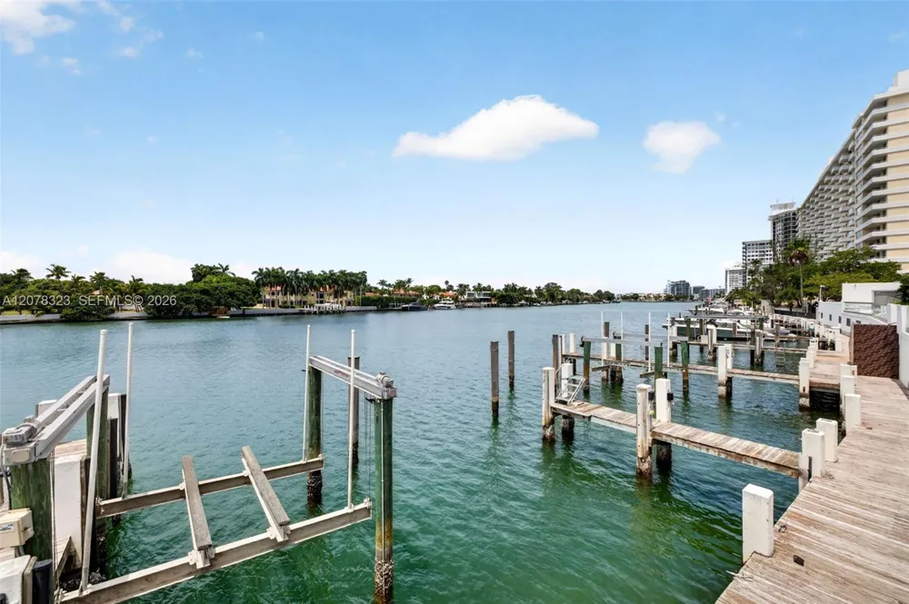 5500 Collins Ave #702 Miami Beach, FL 33140