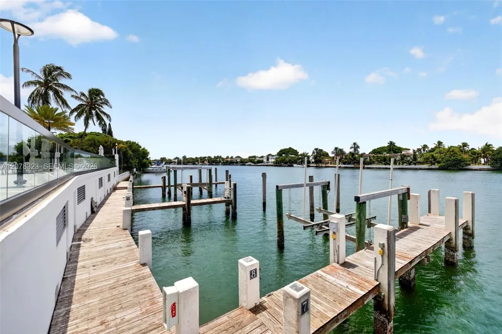 5500 Collins Ave #702 Miami Beach, FL 33140
