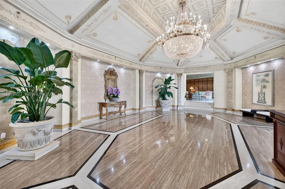 5500 Collins Ave #702 Miami Beach, FL 33140