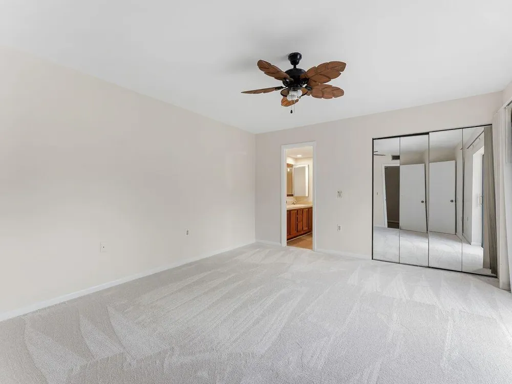 6431 SE WINDSONG LANE #117 Stuart, FL 34997