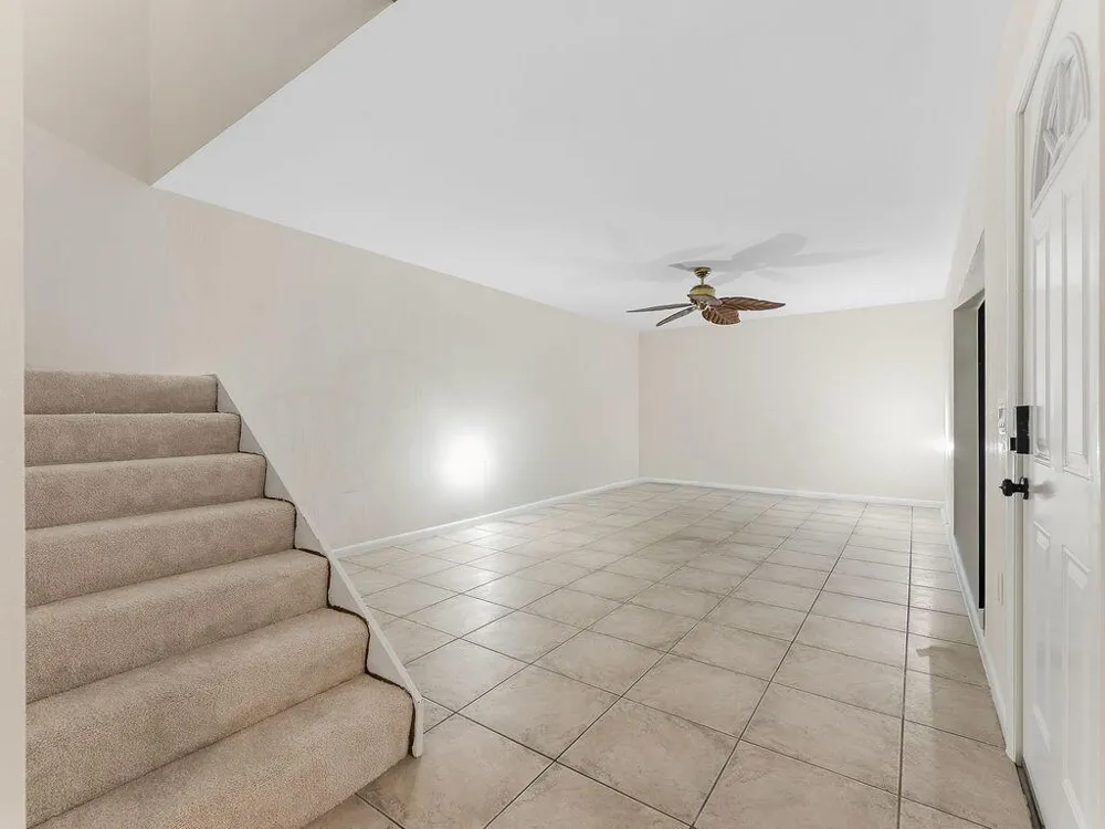 6431 SE WINDSONG LANE #117 Stuart, FL 34997