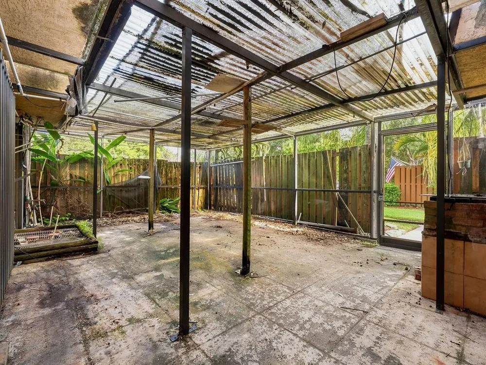 6431 SE WINDSONG LANE #117 Stuart, FL 34997