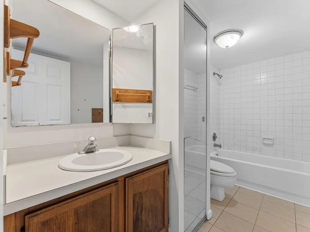 6431 SE WINDSONG LANE #117 Stuart, FL 34997