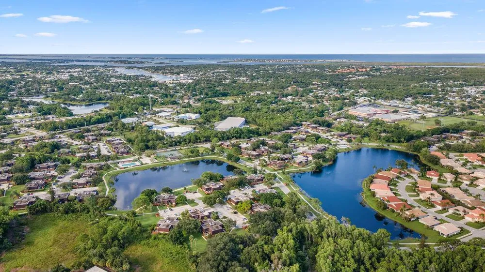6431 SE WINDSONG LANE #117 Stuart, FL 34997
